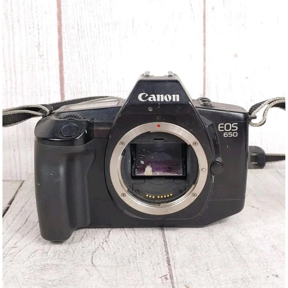 FOR PARTS REPAIR - Canon EOS 650 35mm Film Camera SLR - Body Only - UNTESTED